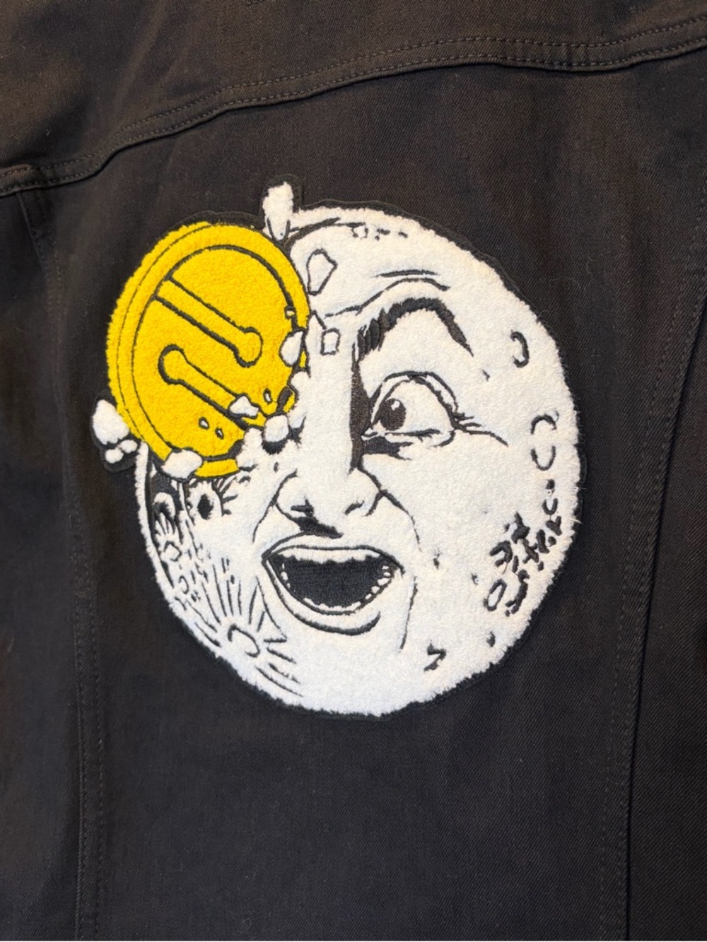 Levi’s Custom “A Trip To The Moon” Black Jean Button Down Jacket With Patch - Picture 3 of 4